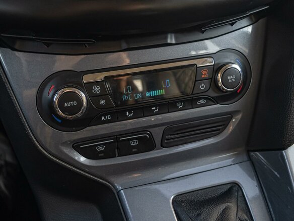 2014 Ford Focus III, белый, 860000 рублей - вид 12