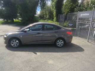 2014 Hyundai Solaris I, серый, 915000 рублей, вид 4