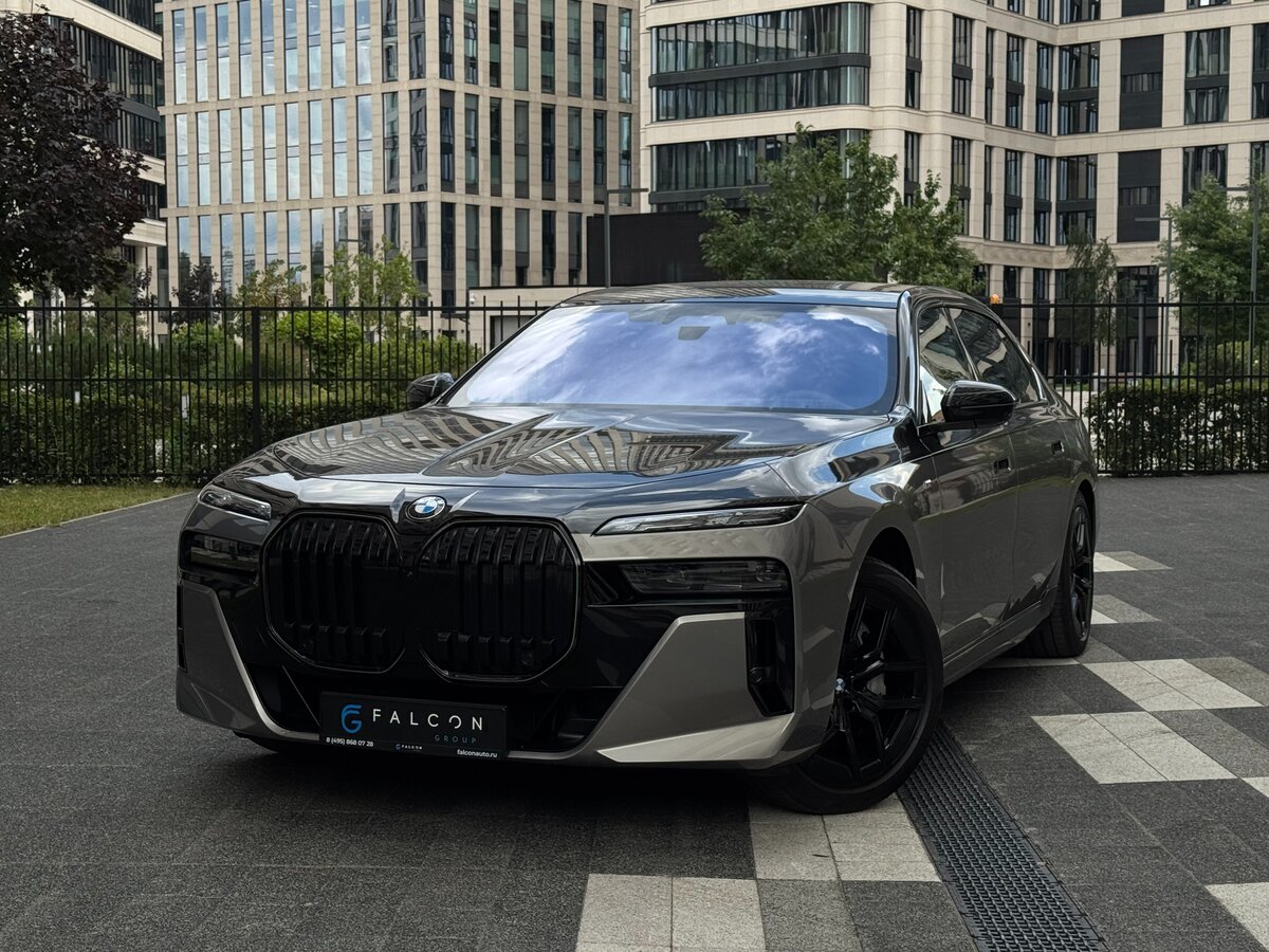 Открыть фотографии: BMW 7 серии VII (G70)
