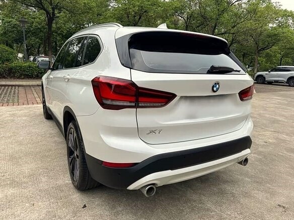 2021 BMW X1 18i sDrive II (F48) Рестайлинг, белый, 1940000 рублей - вид 5