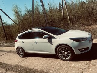 2018 Ford Focus III Рестайлинг, белый, 1100000 рублей, вид 3