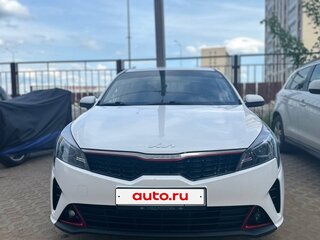 2022 Kia Rio IV Рестайлинг, белый, 1650000 рублей, вид 4