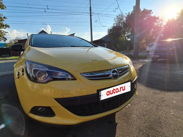 2013 Opel Astra GTC J Рестайлинг, жёлтый, 705000 рублей - вид 5