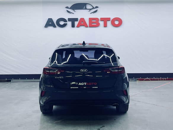 2019 Kia Ceed III, серый, 1640000 рублей - вид 4