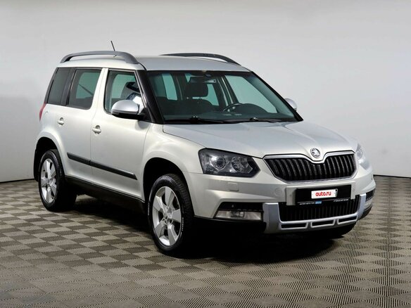 2015 Skoda Yeti I Рестайлинг, серебристый - вид 2