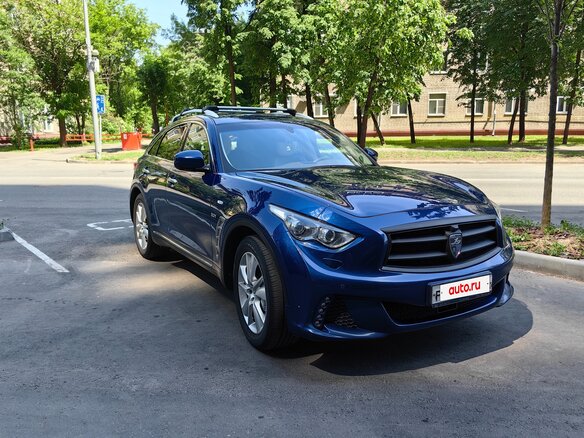 2016 Infiniti QX70, синий, 3380000 рублей - вид 3