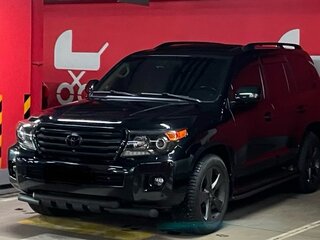 2014 Toyota Land Cruiser 200 Series Рестайлинг 1, чёрный, 4700000 рублей, вид 1