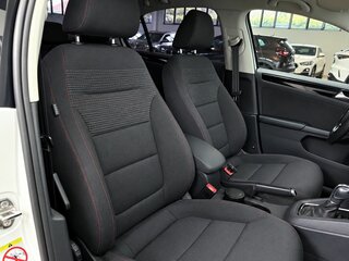 2017 Volkswagen Jetta VI Рестайлинг, белый, 1449900 рублей, вид 5