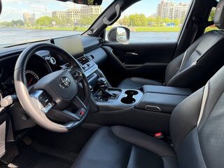 2024 Toyota Land Cruiser 300 Series, чёрный, 12950000 рублей, вид 4
