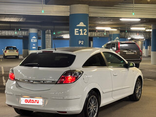 2008 Opel Astra GTC H Рестайлинг, белый, 550000 рублей, вид 4