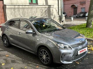 2019 Kia Rio IV, серый, 950000 рублей, вид 1