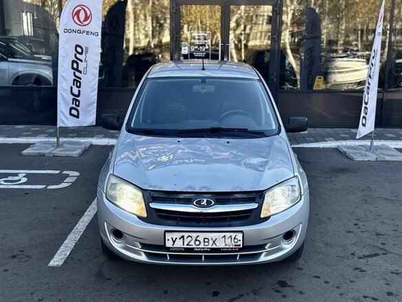 2014 Lada (ВАЗ) Granta I, серебристый, 240000 рублей - вид 1