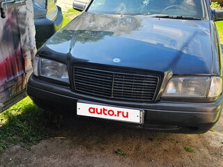 1994 Mercedes-Benz C-Класс 220 I (W202), чёрный, 300000 рублей, вид 1