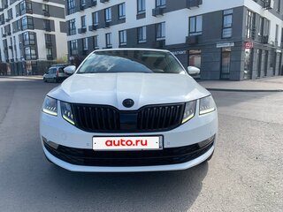2018 Skoda Octavia III (A7) Рестайлинг, белый, 1850000 рублей, вид 4