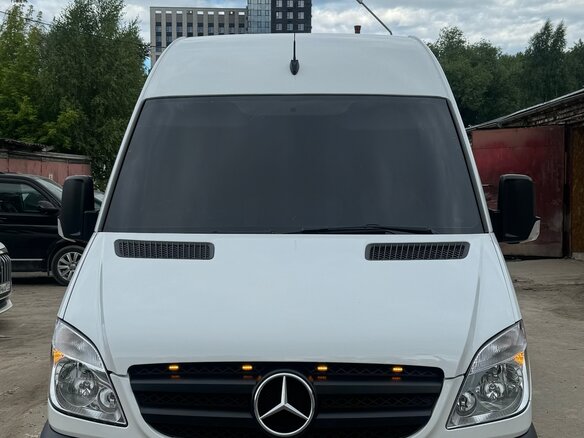 2011 Mercedes-Benz Sprinter, белый, 1800000 рублей - вид 2