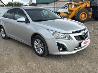 2013 Chevrolet Cruze I Рестайлинг, серебристый, 750000 рублей, вид 1