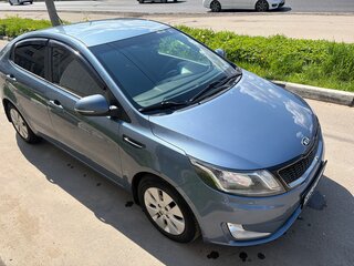 2014 Kia Rio 5-speed III, голубой, 870000 рублей, вид 5