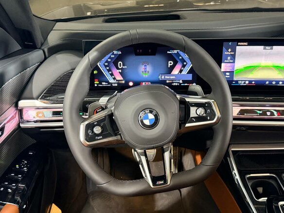 2025 BMW 7 серии 740d xDrive VII (G70), чёрный - вид 12