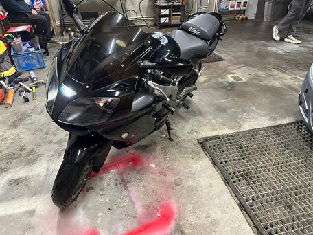 2007 Kawasaki ZZR 600, чёрный, 300000 рублей, вид 2