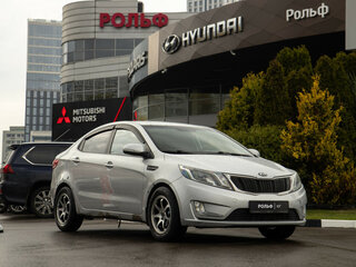 2013 Kia Rio 4-speed III, серебристый, 708000 рублей, вид 2