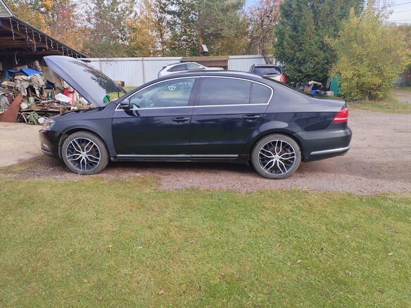 2012 Volkswagen Passat B7, чёрный, 800000 рублей - вид 3