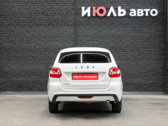 2022 Lada (ВАЗ) Granta I Рестайлинг, белый, 580000 рублей - вид 4