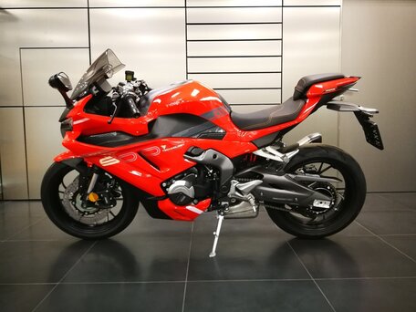 2026 Voge RR500S, красный, 687000 рублей, вид 4