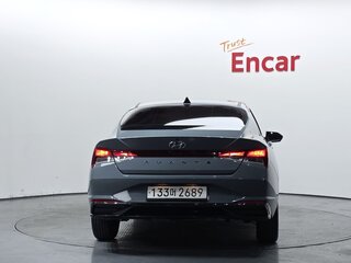 2022 Hyundai Avante VII, голубой, 1565000 рублей, вид 4