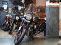 2026 Royal Enfield Super Meteor, синий, 792000 рублей - вид 4