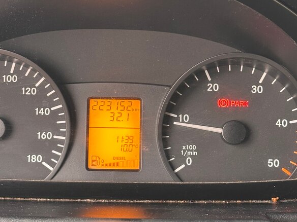 2011 Mercedes-Benz Sprinter, белый, 1900000 рублей - вид 5