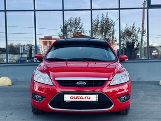 2010 Ford Focus II Рестайлинг, красный, 699000 рублей, вид 3