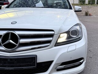 2012 Mercedes-Benz C-Класс 180 BlueEFFICIENCY III (W204) Рестайлинг, белый, 1250000 рублей, вид 3