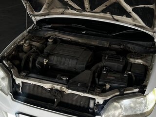 2000 Mitsubishi Lancer Cedia IX, белый, 215000 рублей, вид 2