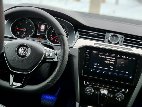 2019 Volkswagen Passat B8, серый, 3400000 рублей - вид 13