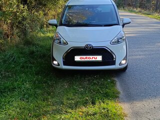 2020 Toyota Sienta II Рестайлинг, белый, 1750000 рублей, вид 1
