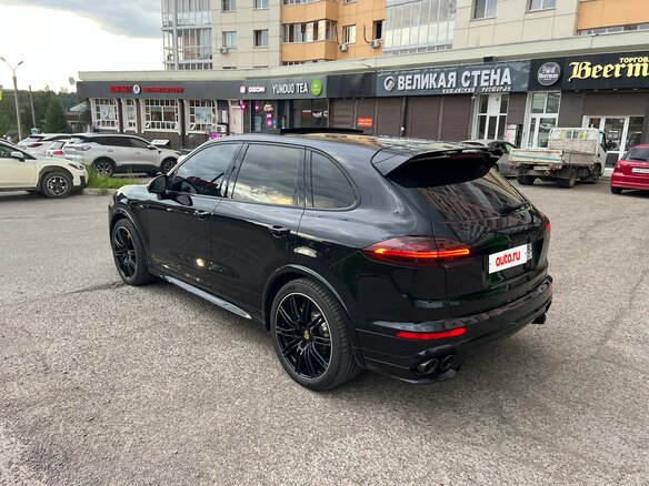2016 Porsche Cayenne Turbo S II Рестайлинг (958), чёрный, 5900000 рублей - вид 9