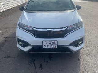2019 Honda Fit III Рестайлинг, белый, 1285000 рублей, вид 1