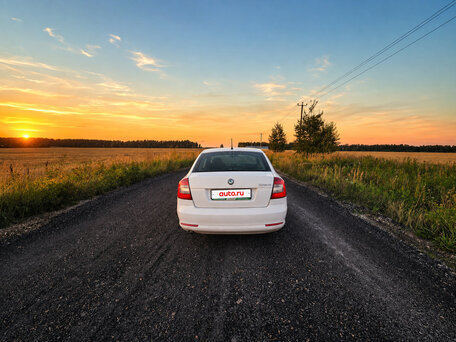2013 Skoda Octavia II (A5) Рестайлинг, белый, 520000 рублей, вид 4