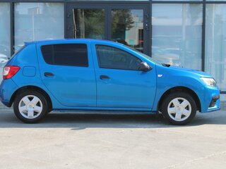 2018 Renault Sandero II Рестайлинг, синий, 860000 рублей, вид 4