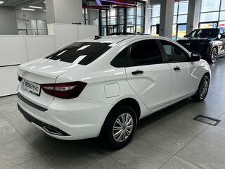 2024 Lada (ВАЗ) Vesta I Рестайлинг (NG), белый, 860000 рублей, вид 3
