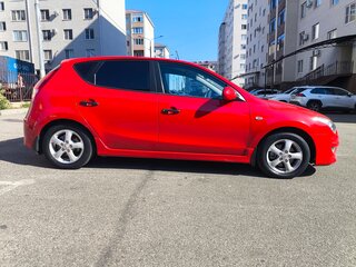 2010 Hyundai i30 I Рестайлинг, красный, 750000 рублей, вид 4