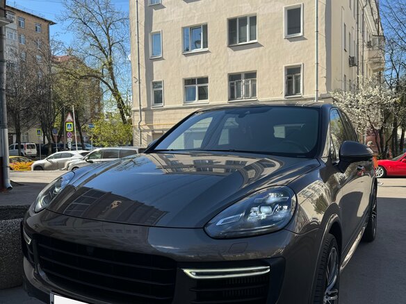 2015 Porsche Cayenne GTS II Рестайлинг (958), коричневый, 3850000 рублей