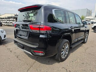 2025 Toyota Land Cruiser 300 Series, чёрный, 15990000 рублей, вид 4
