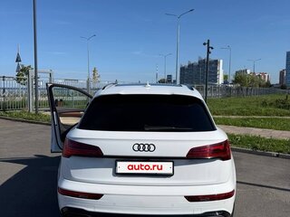 2022 Audi Q5 45 TFSI II (FY) Рестайлинг, белый, 4350000 рублей, вид 4