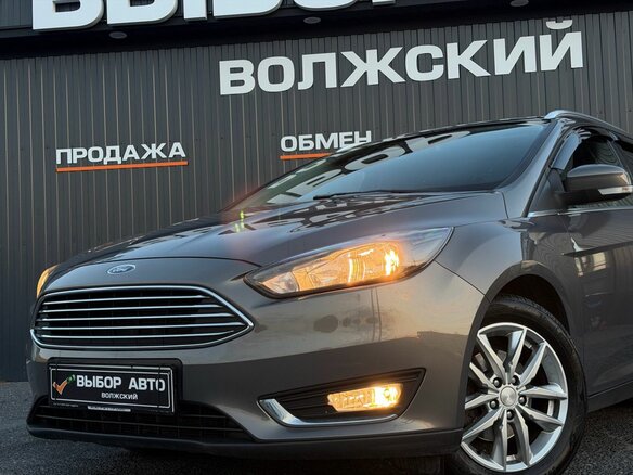2017 Ford Focus III Рестайлинг, коричневый, 1350000 рублей - вид 4