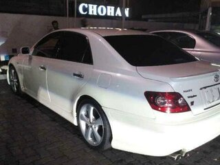 2005 Toyota Mark X I, белый, 1100000 рублей, вид 3