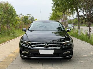 2022 Volkswagen Magotan B8 Рестайлинг, чёрный, 1550000 рублей, вид 2
