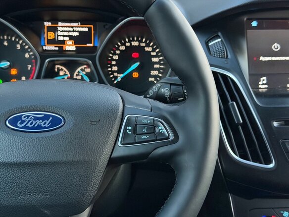 2017 Ford Focus III Рестайлинг, коричневый, 1350000 рублей - вид 14