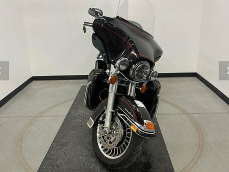 2011 Harley-Davidson Electra Glide, пурпурный, 640000 рублей, вид 3