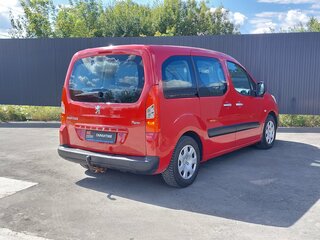 2010 Peugeot Partner II, красный, 699000 рублей, вид 4